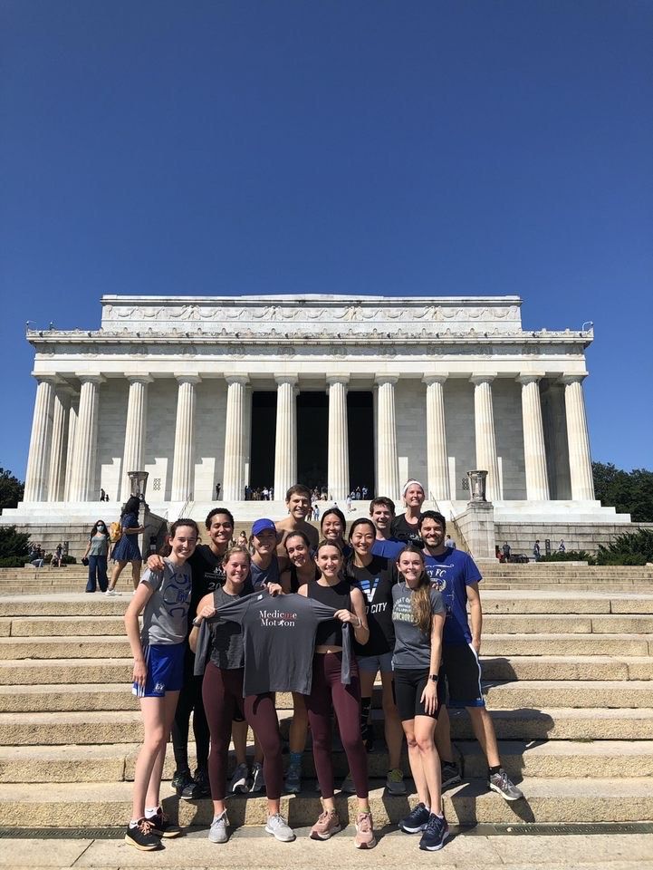 PA students on steps of Lincoln memorial
