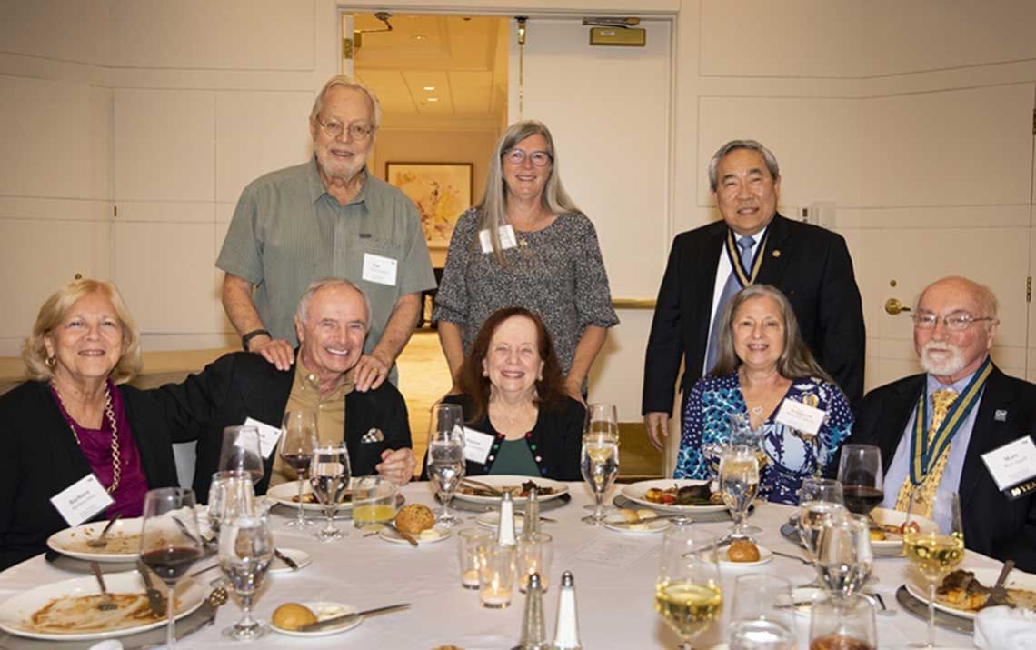 Members from the GW MD class of 1972 posing together