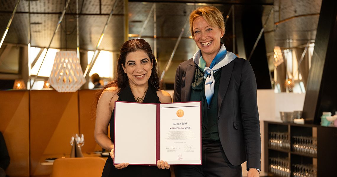 Zareen Zaidi, on left with Karolinska Institutet representative