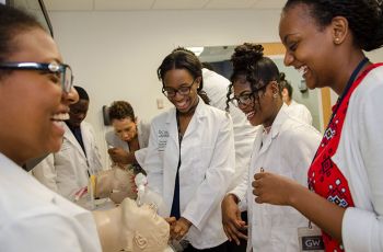 DC HAPP students perform intubation during a simulation at the CLASS Center