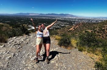 DPT students hiking while on clinical in Utah